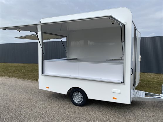 TP 301 salgsvogn med salgsklap i side og bagende